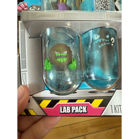 NEW Mr. Beast LAB pack - Picture 2 of 5